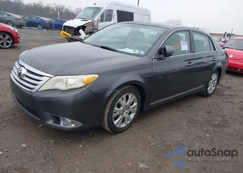 2011 Toyota Avalon z USA, uszkodzony, nr VIN 4T1BK3DB1BU396964